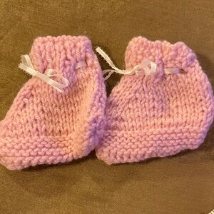 Hand Knit Baby Booties in Light Pink with Ribbon